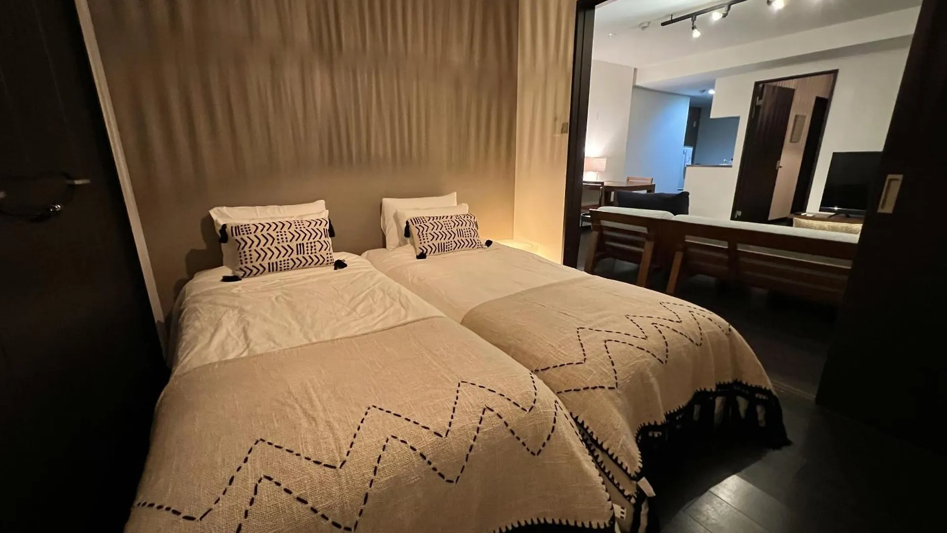 サンコート南6条壱番館 Apartment Sapporo