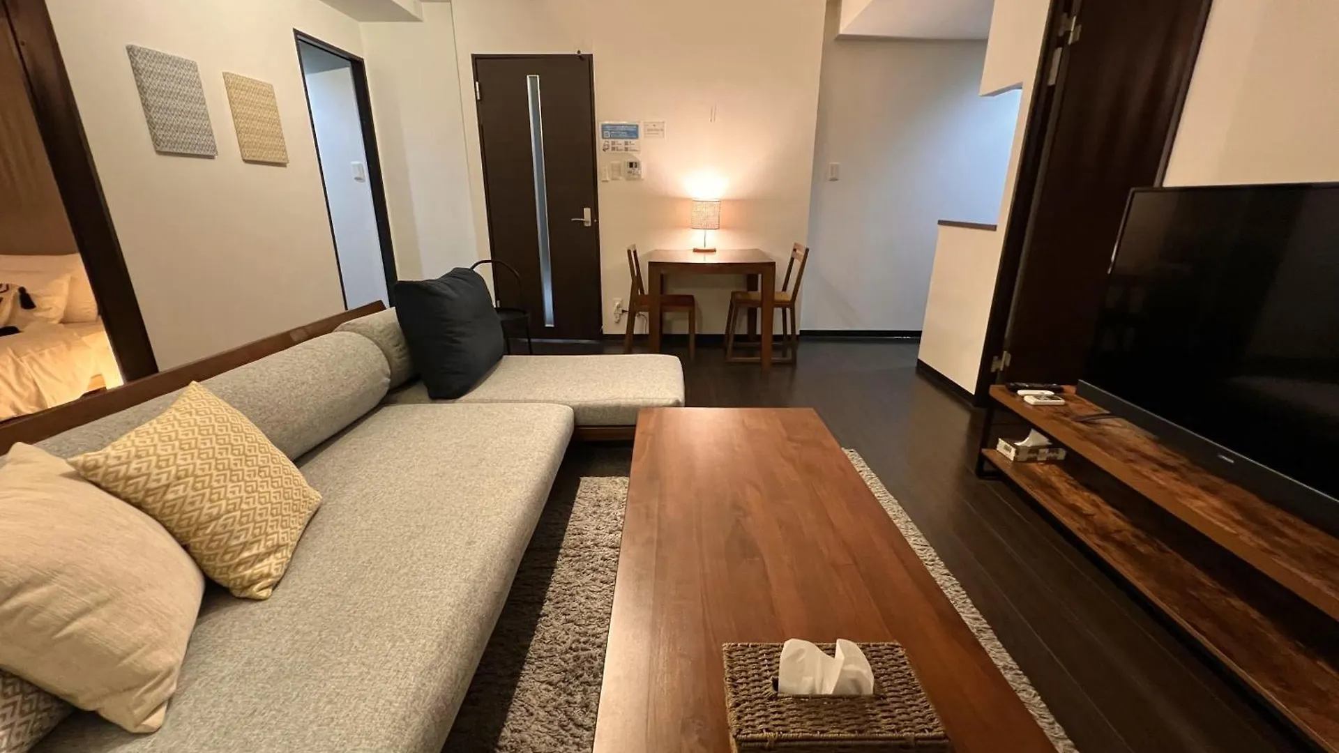 サンコート南6条壱番館 Apartment Sapporo